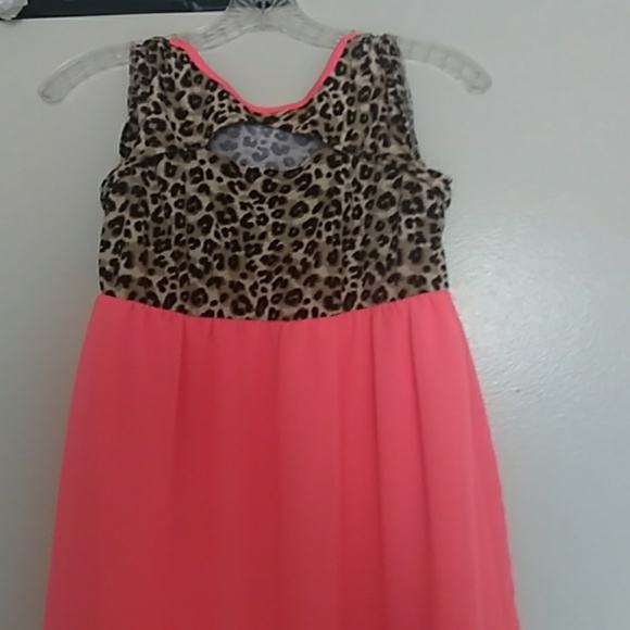 Dresses - Picture 2 of 2